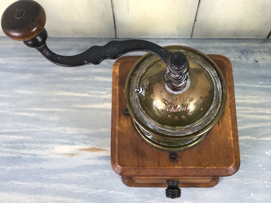 Vintage Coffee Pepper Grinder Leinbrocks Ideal Hand Crank Silverplate And Wood [Photo 9]