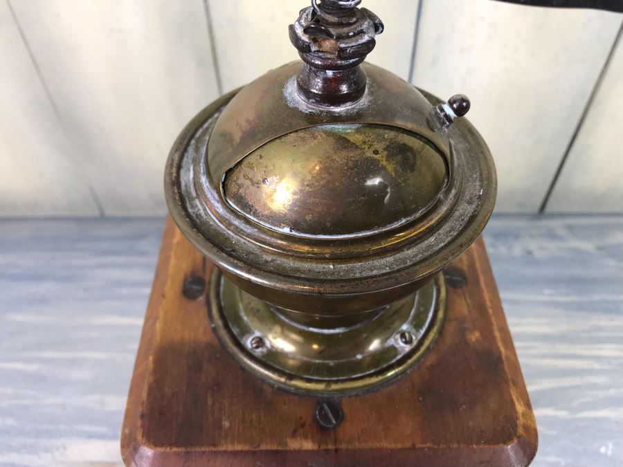 Vintage Coffee Pepper Grinder Leinbrocks Ideal Hand Crank Silverplate And Wood [Photo 12]