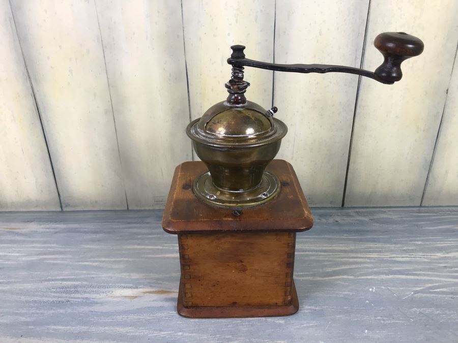 Vintage Coffee Pepper Grinder Leinbrocks Ideal Hand Crank Silverplate And Wood [Photo 11]