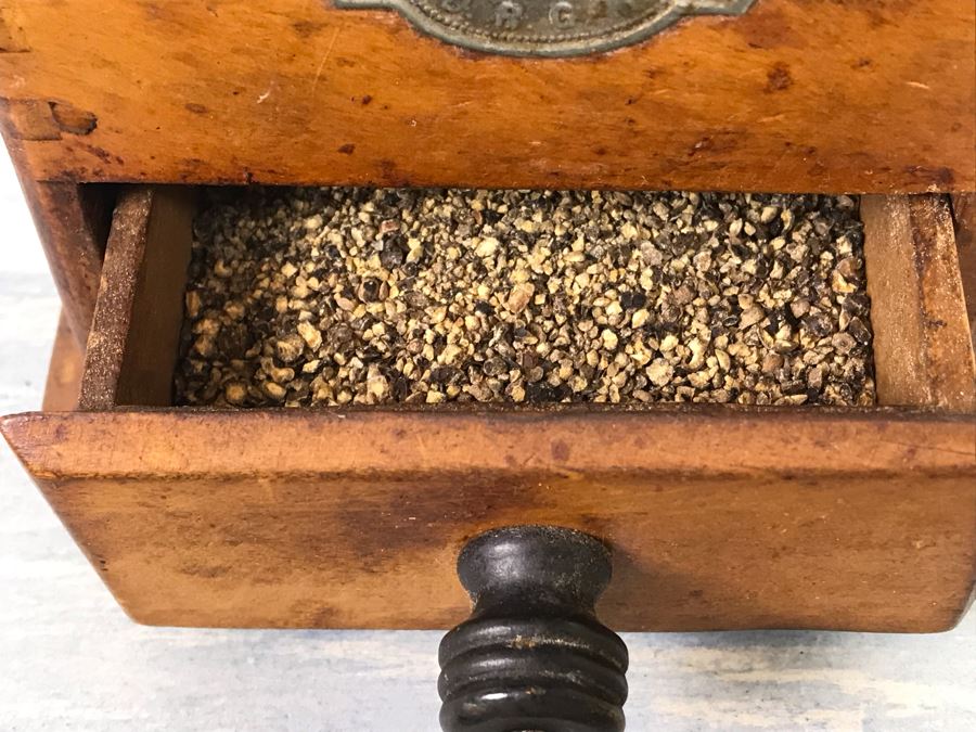 Vintage Coffee Pepper Grinder Leinbrocks Ideal Hand Crank Silverplate And Wood [Photo 6]