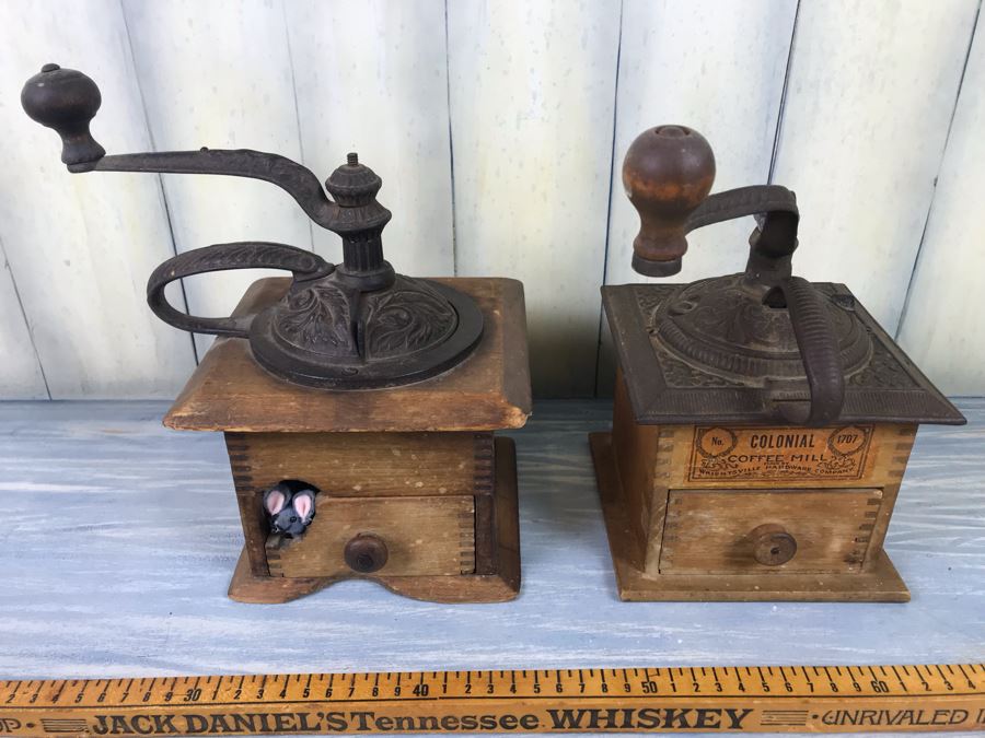 Pair Of Antique Coffee Pepper Grinders Hand Crank Cast Iron And Wood Colonial Coffee Mill No 1707 One With Faux Mouse [Photo 1]