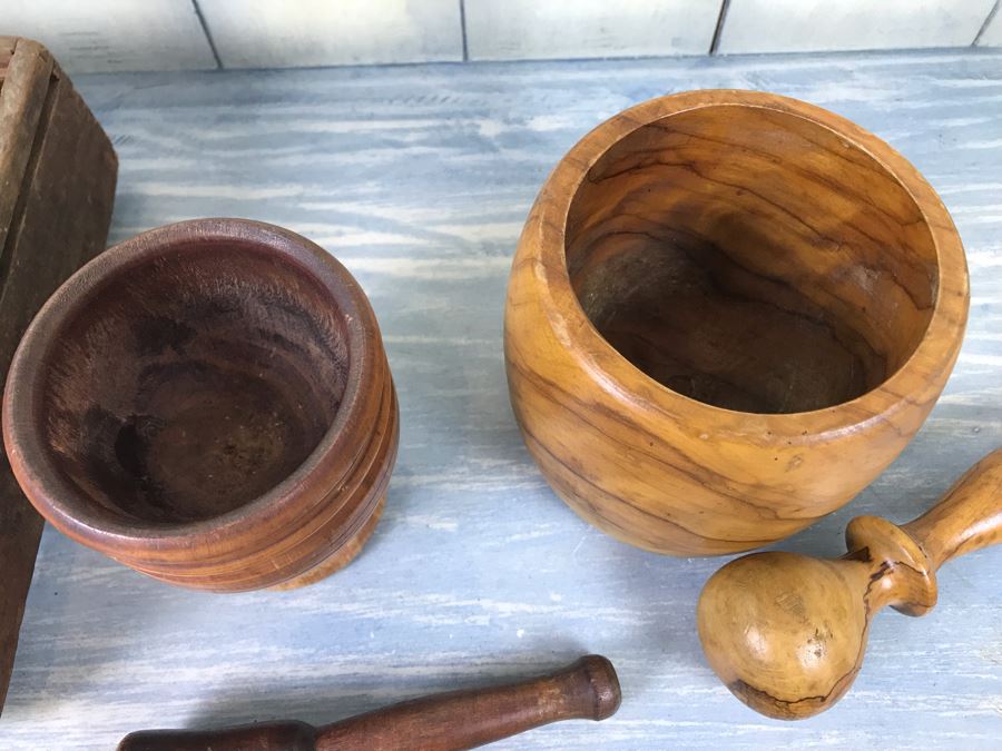 Pair Of Turned Wooden Mortars & Pestles And Antique Wooden Star Egg Carrier Tray [Photo 10]