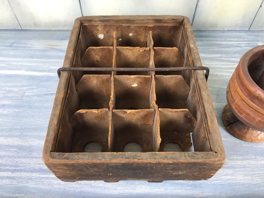 Pair Of Turned Wooden Mortars & Pestles And Antique Wooden Star Egg Carrier Tray [Photo 5]