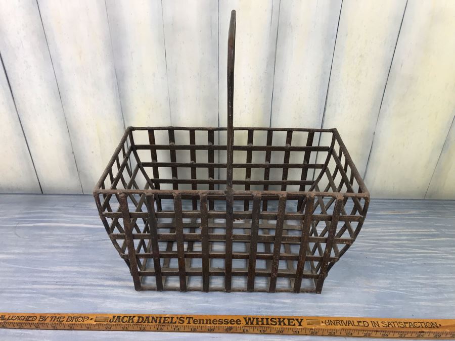 Heavy Cast Iron Welded Wire Basket [Photo 3]