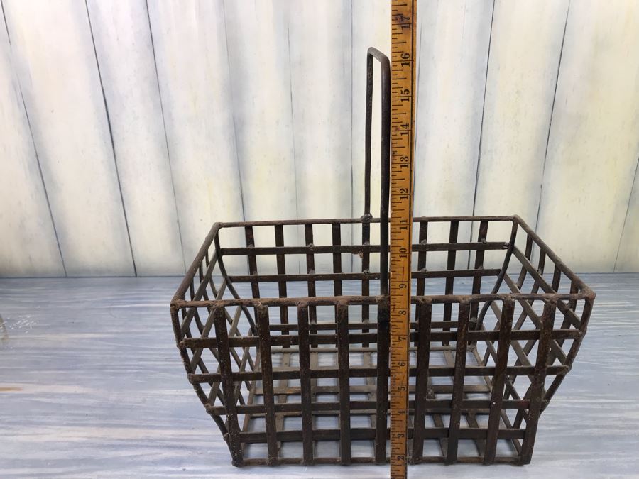 Heavy Cast Iron Welded Wire Basket [Photo 9]
