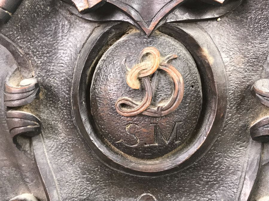 Antique French Intricately Carved Wooden Wall Pipe Stand With (4) Hand Painted French Pipes [Photo 5]