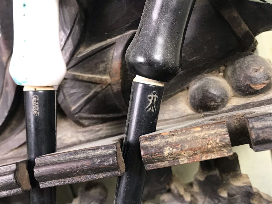 Antique French Intricately Carved Wooden Wall Pipe Stand With (4) Hand Painted French Pipes [Photo 12]