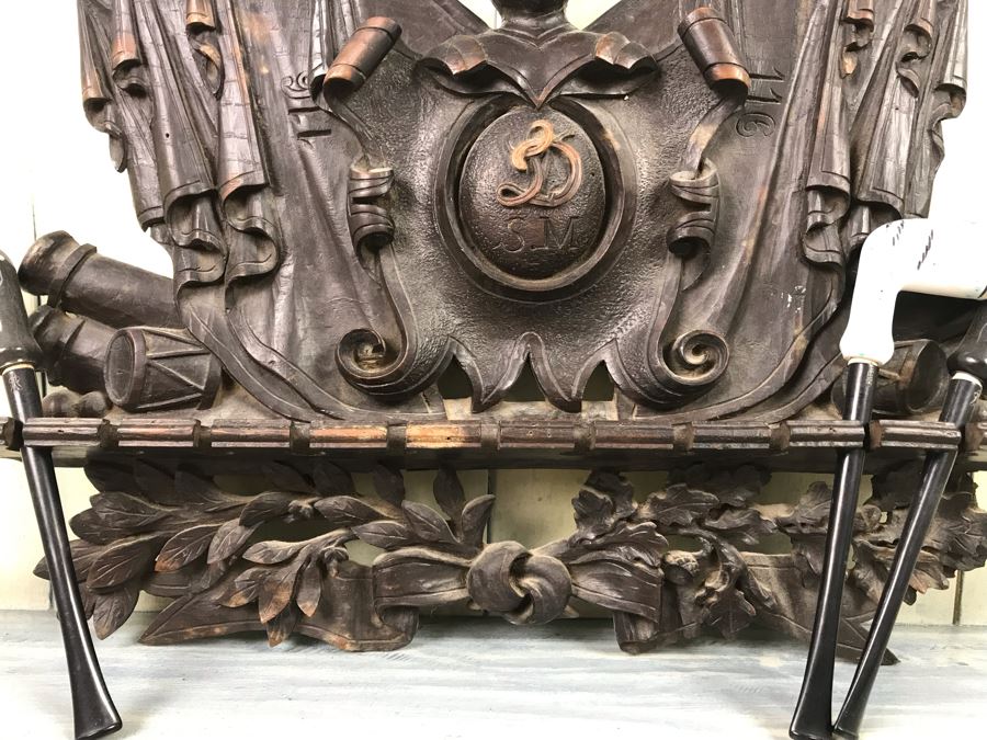 Antique French Intricately Carved Wooden Wall Pipe Stand With (4) Hand Painted French Pipes [Photo 18]