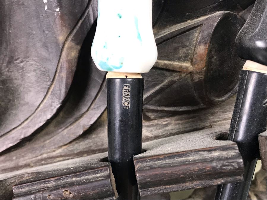 Antique French Intricately Carved Wooden Wall Pipe Stand With (4) Hand Painted French Pipes [Photo 13]