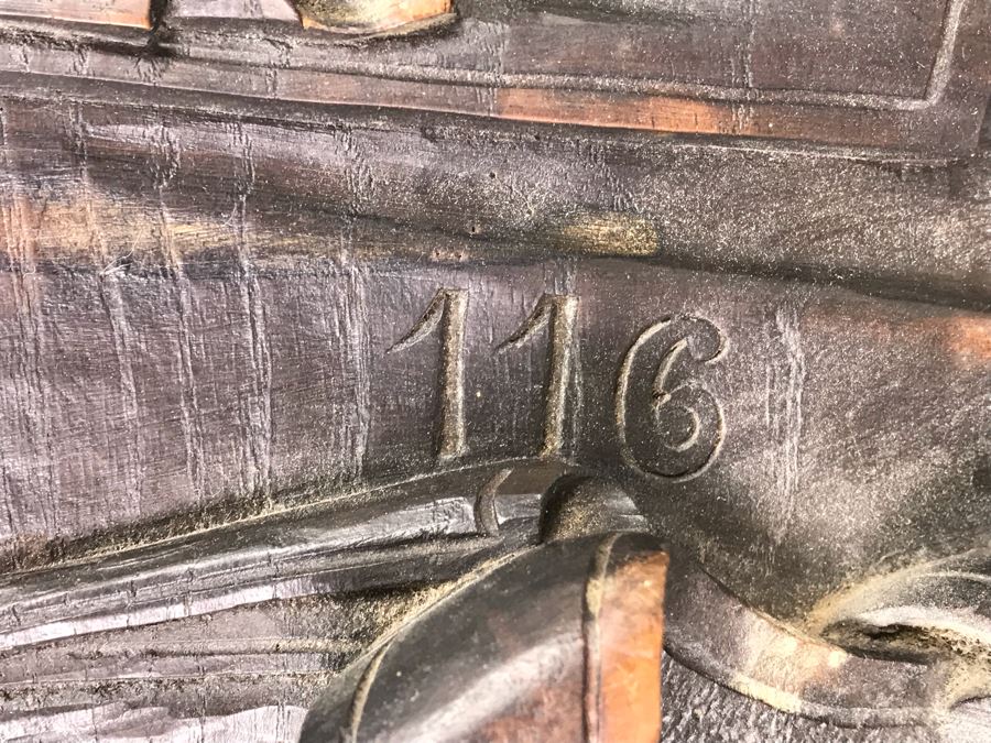 Antique French Intricately Carved Wooden Wall Pipe Stand With (4) Hand Painted French Pipes [Photo 9]