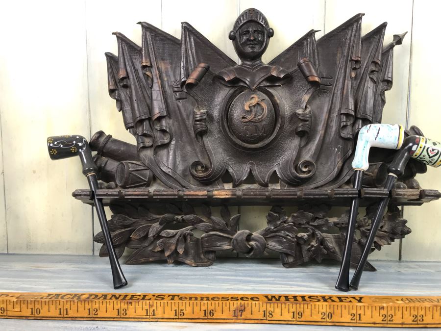 Antique French Intricately Carved Wooden Wall Pipe Stand With (4) Hand Painted French Pipes [Photo 19]