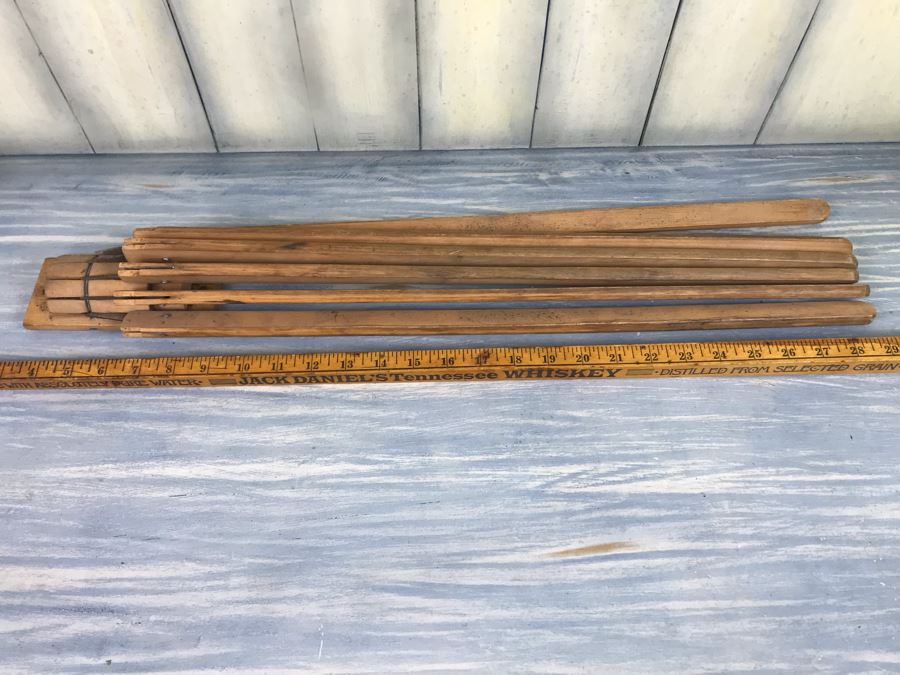 Vintage Folding Wooden Wall Clothes Rack [Photo 3]