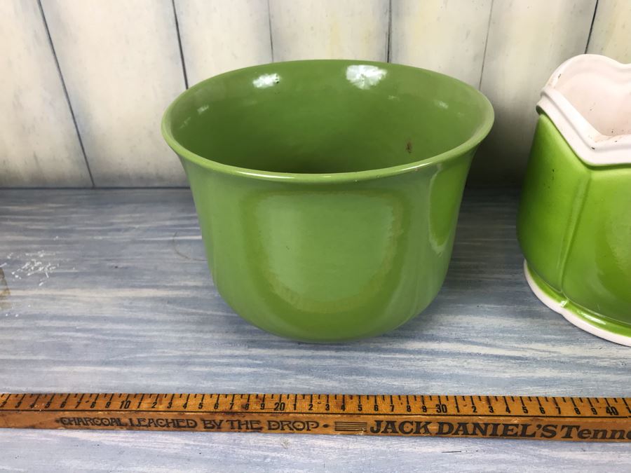 Set Of (3) Flower Pots - Pot In Middle Is Signed Calif Pottery [Photo 3]