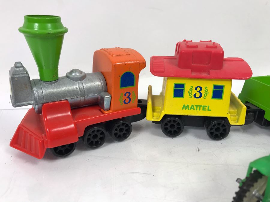 Vintage 1980 Mattel First Wheels Train Toy, Wooden Las Vegas Advertising Yo-Yo, Plastic Motorcyle And Duck [Photo 3]