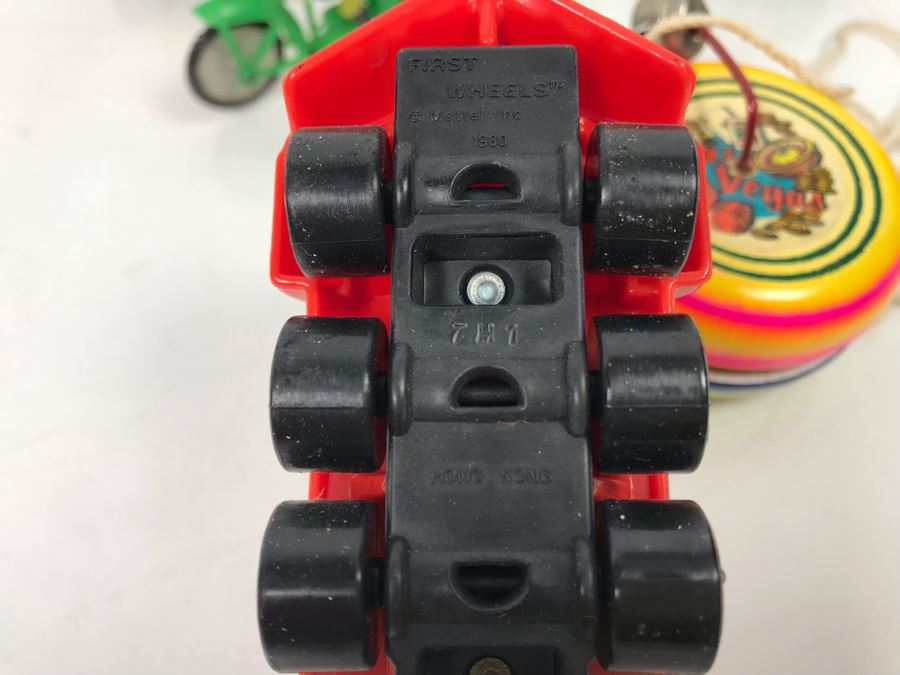 Vintage 1980 Mattel First Wheels Train Toy, Wooden Las Vegas Advertising Yo-Yo, Plastic Motorcyle And Duck [Photo 9]