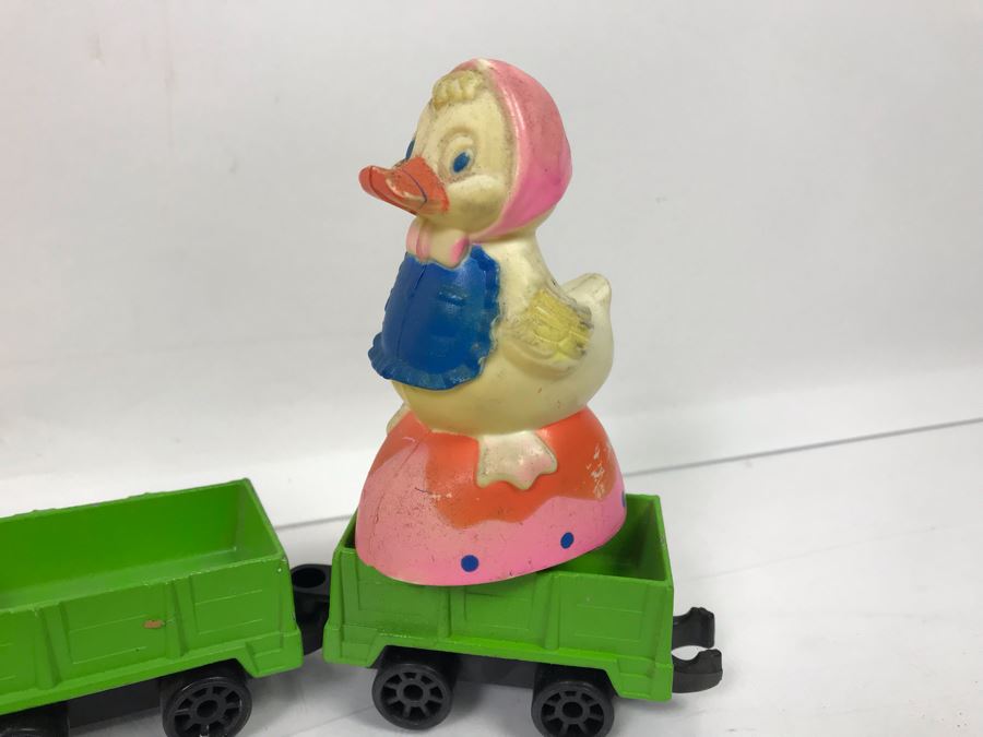 Vintage 1980 Mattel First Wheels Train Toy, Wooden Las Vegas Advertising Yo-Yo, Plastic Motorcyle And Duck [Photo 7]