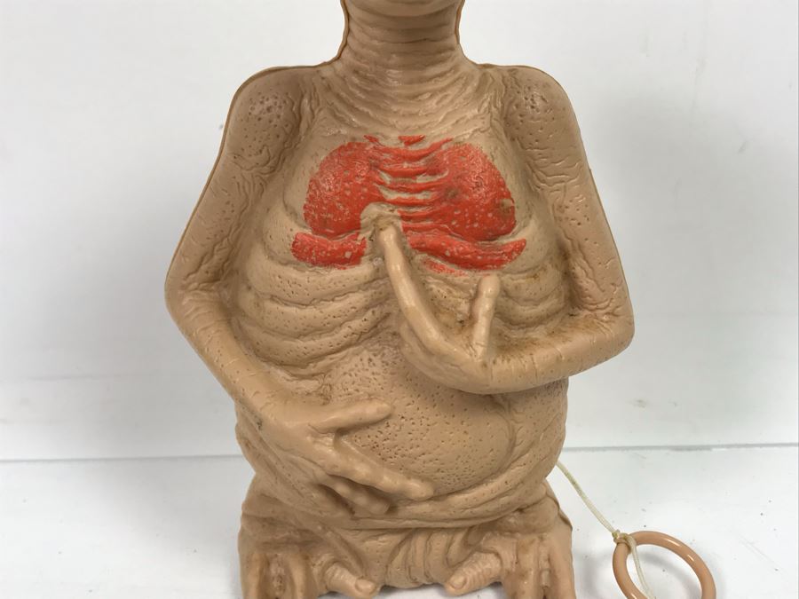 Vintage 1982 E.T. Movie Universal Studios E.T. Plastic Talking Pull String Toy Figurine And E.T. Button [Photo 6]