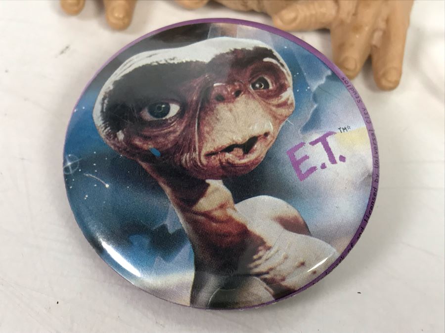 Vintage 1982 E.T. Movie Universal Studios E.T. Plastic Talking Pull String Toy Figurine And E.T. Button [Photo 7]
