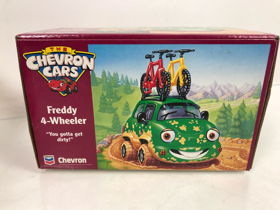 Chevron Cars Freddy 4-Wheeler In Box And Old-Fashioned Warner Bros Tin Truck [Photo 7]