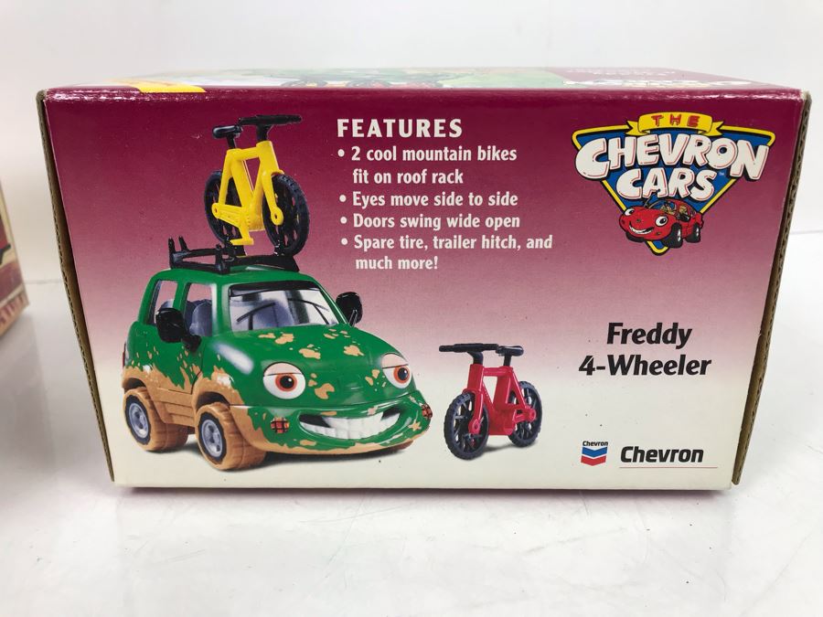 Chevron Cars Freddy 4-Wheeler In Box And Old-Fashioned Warner Bros Tin Truck [Photo 8]
