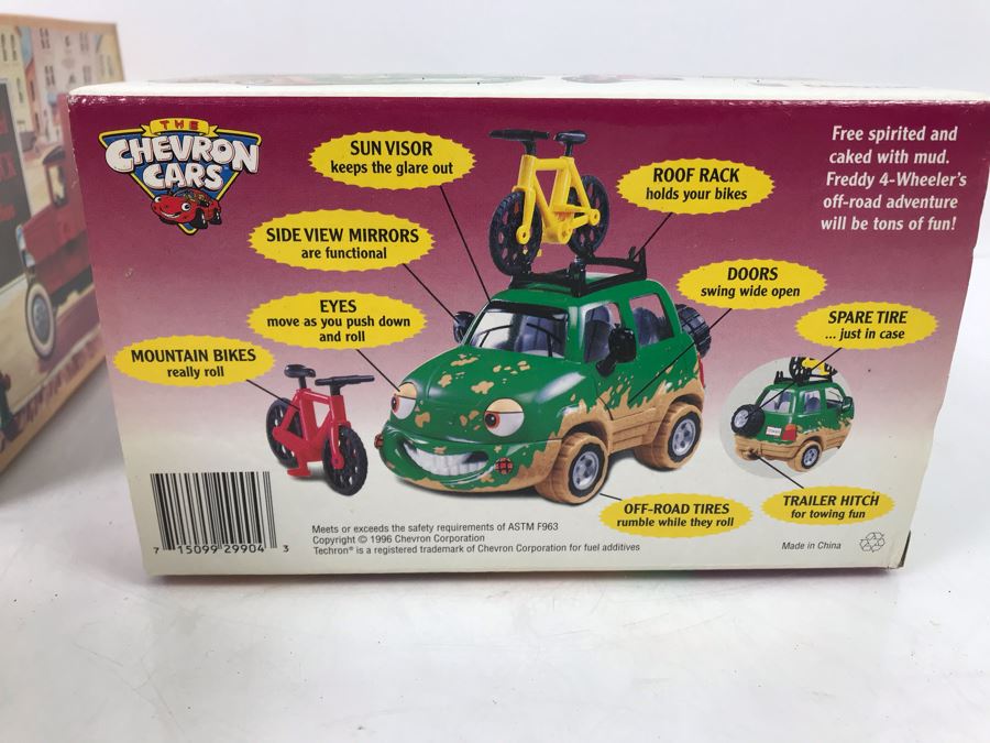 Chevron Cars Freddy 4-Wheeler In Box And Old-Fashioned Warner Bros Tin Truck [Photo 9]