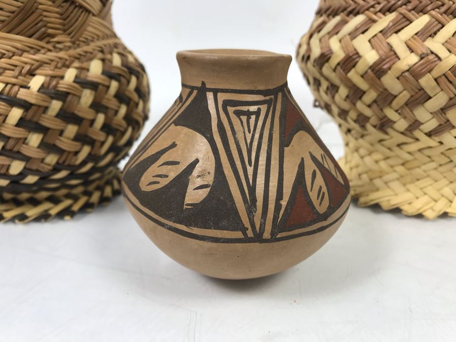 Mexican Pottery And Pair Of Small Woven Footed Baskets [Photo 3]