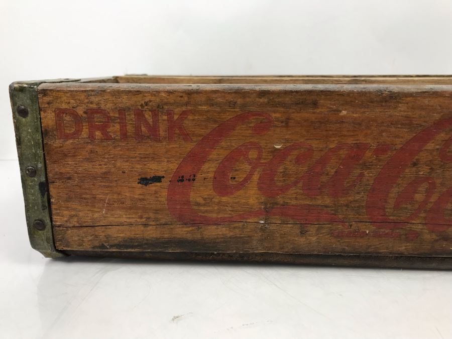 Vintage Bakersfield CA Wooden Drink Coca-Cola In Bottles Crate [Photo 4]