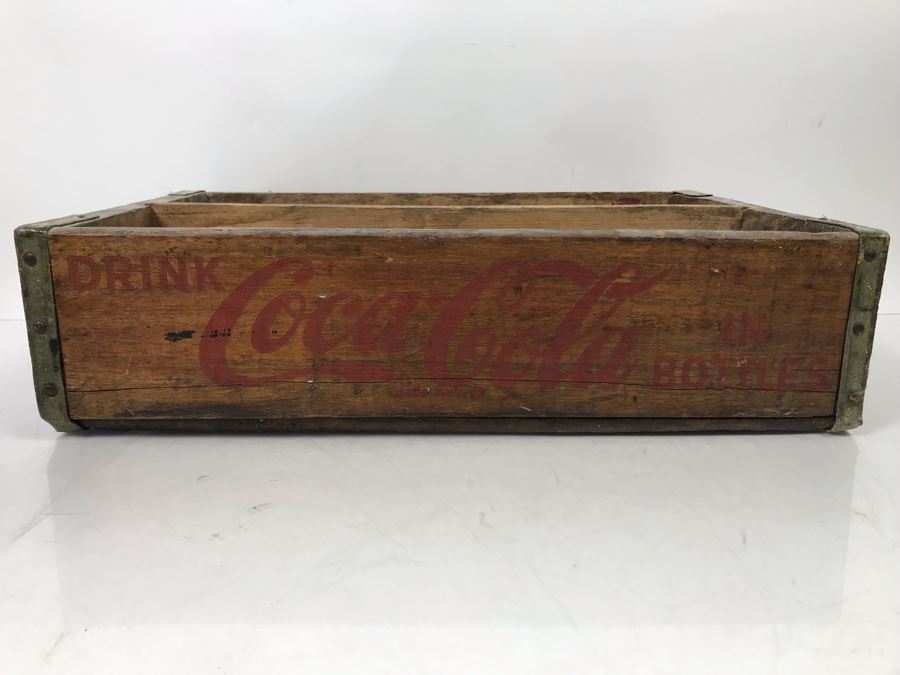 Vintage Bakersfield CA Wooden Drink Coca-Cola In Bottles Crate [Photo 2]