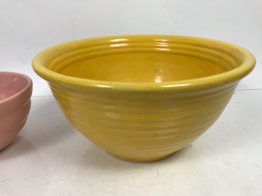 Pair Of Yellow And Pink Bauer Pottery Mixing Bowls 9'R And 6'R [Photo 4]