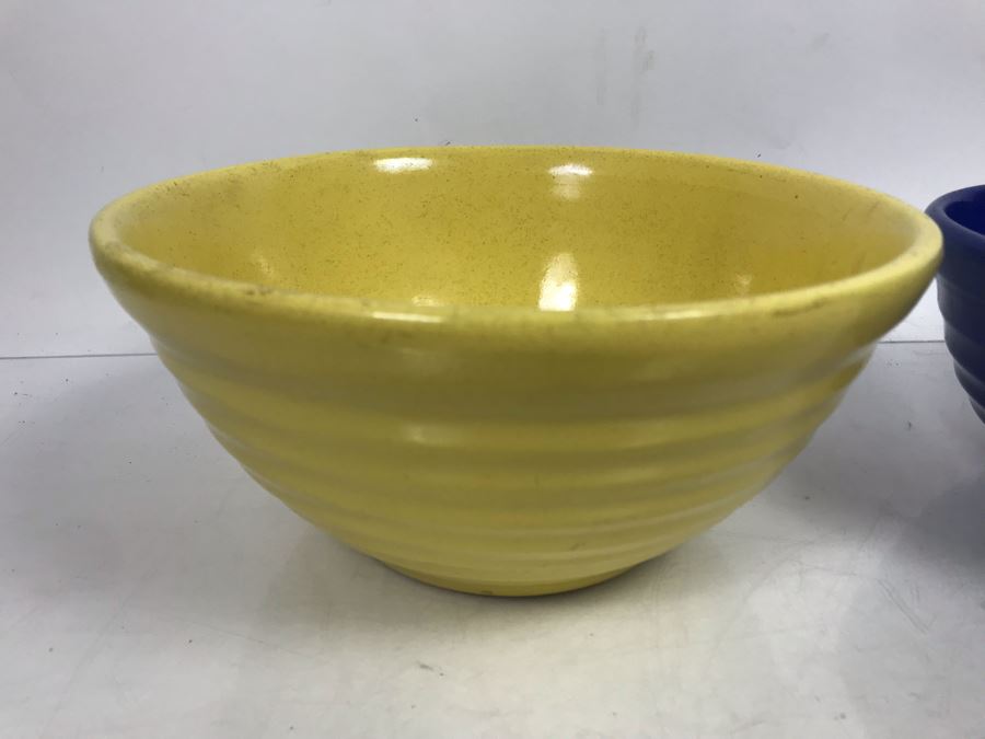 Pair Of Yellow And Blue USA Mixing Bowls 8.5'R And 7'R [Photo 3]