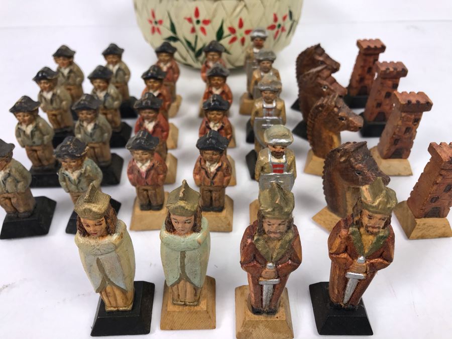 Vintage Italian Carved Wooden Hand Painted Chess Pieces With Vintage Basket (Complete) [Photo 3]