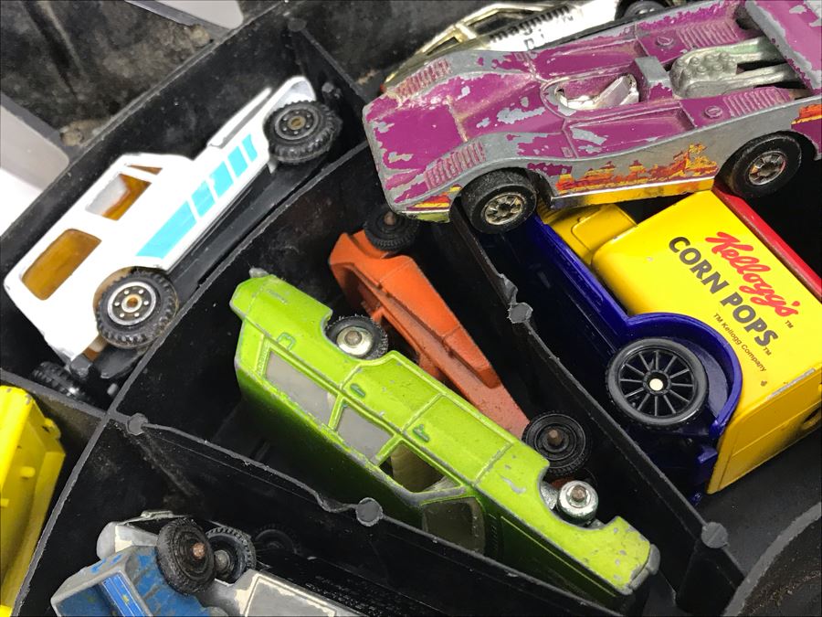 1968 Mattel Hot Wheels Super Rally Case Filled With Various Cars Including Hot Wheels, Matchbox And More - See Photos [Photo 16]