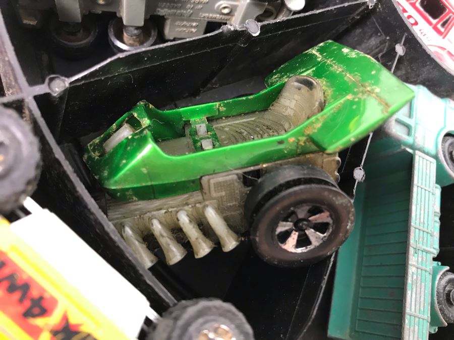 1968 Mattel Hot Wheels Super Rally Case Filled With Various Cars Including Hot Wheels, Matchbox And More - See Photos [Photo 11]