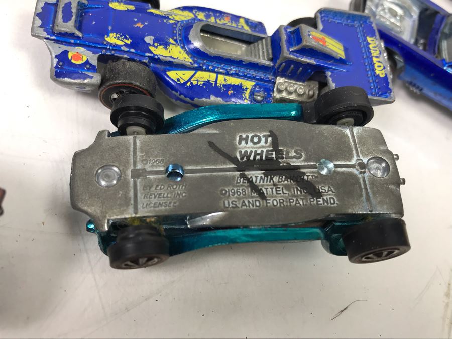 Various Cars Including Hot Wheels Redline Cars And Matchbox With Car Case [Photo 31]