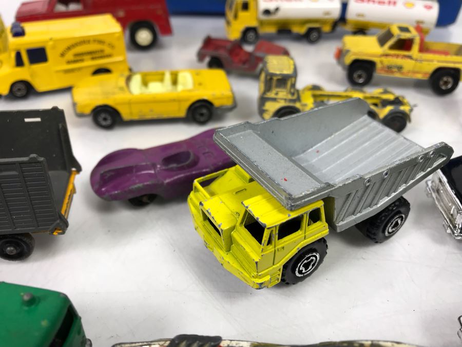 Various Cars Including Hot Wheels Redline Cars And Matchbox With Car Case [Photo 15]