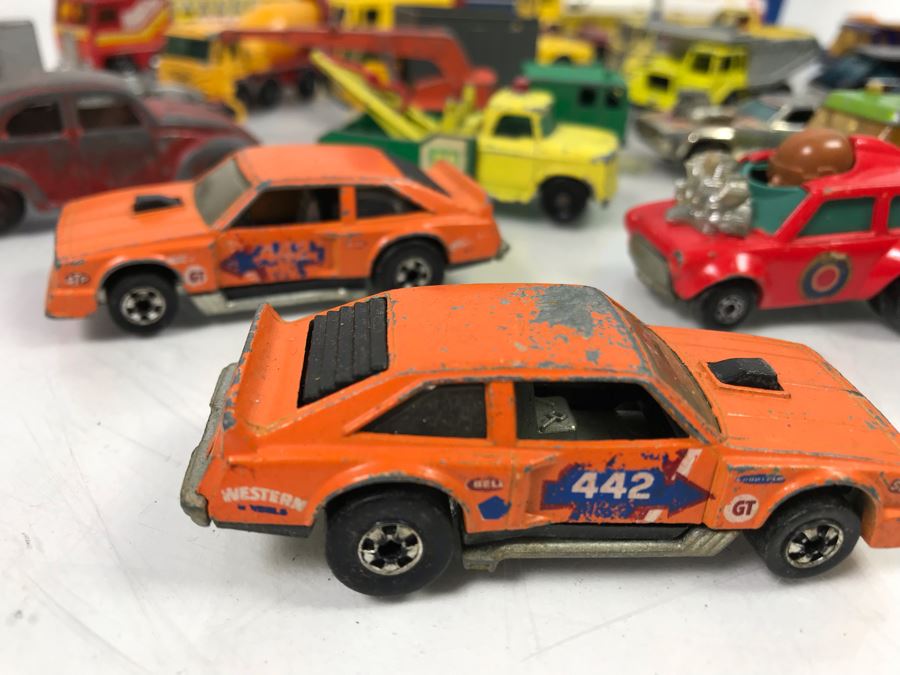 Various Cars Including Hot Wheels Redline Cars And Matchbox With Car Case [Photo 16]