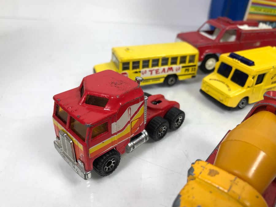 Various Cars Including Hot Wheels Redline Cars And Matchbox With Car Case [Photo 21]