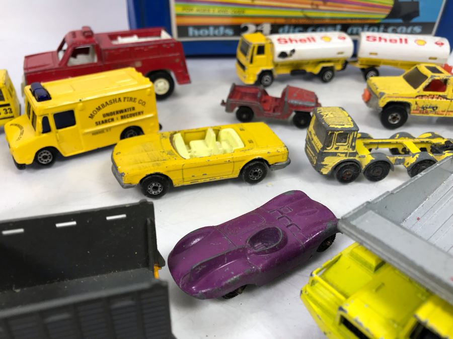 Various Cars Including Hot Wheels Redline Cars And Matchbox With Car Case [Photo 22]