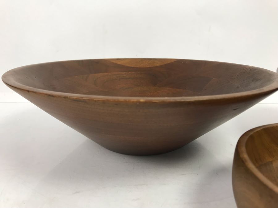 (2) Walnut Wooden Salad Bowls And California Redwood Footed Bowl [Photo 4]