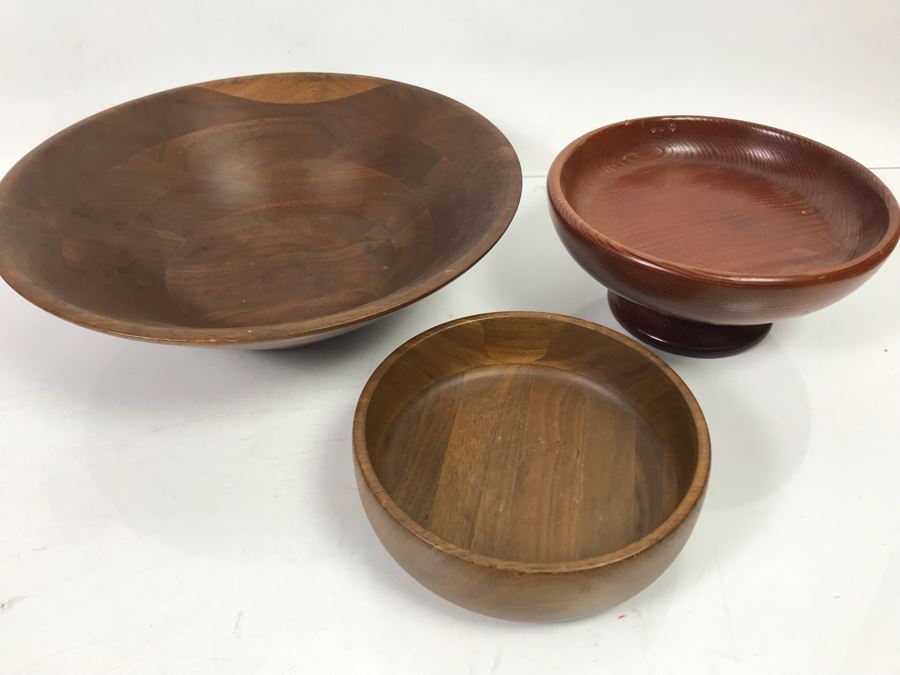 (2) Walnut Wooden Salad Bowls And California Redwood Footed Bowl [Photo 2]
