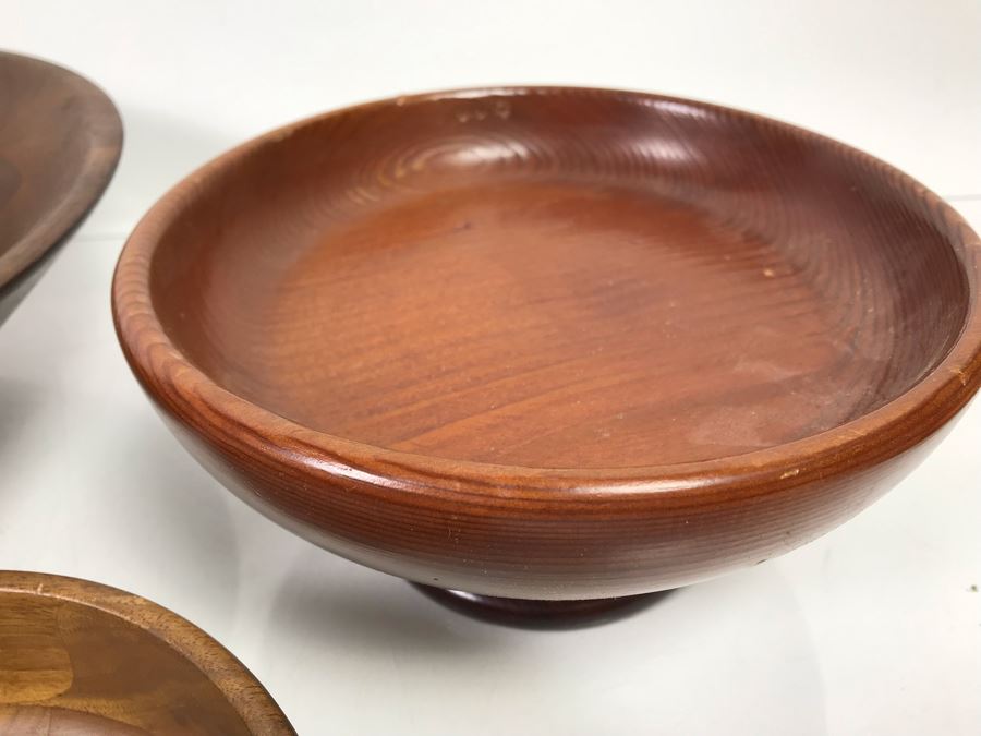 (2) Walnut Wooden Salad Bowls And California Redwood Footed Bowl [Photo 6]
