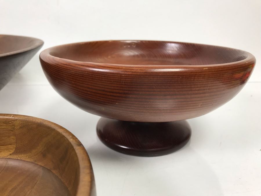 (2) Walnut Wooden Salad Bowls And California Redwood Footed Bowl [Photo 7]