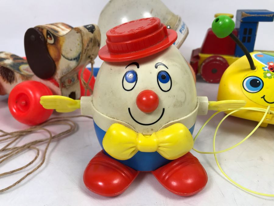 Vintage Kids Toys Lot With Fisher Price Corn Popper, Little Snoopy, Humpty Dumpty, Tug-A-Bug And Japanese Wooden Train Toy [Photo 3]