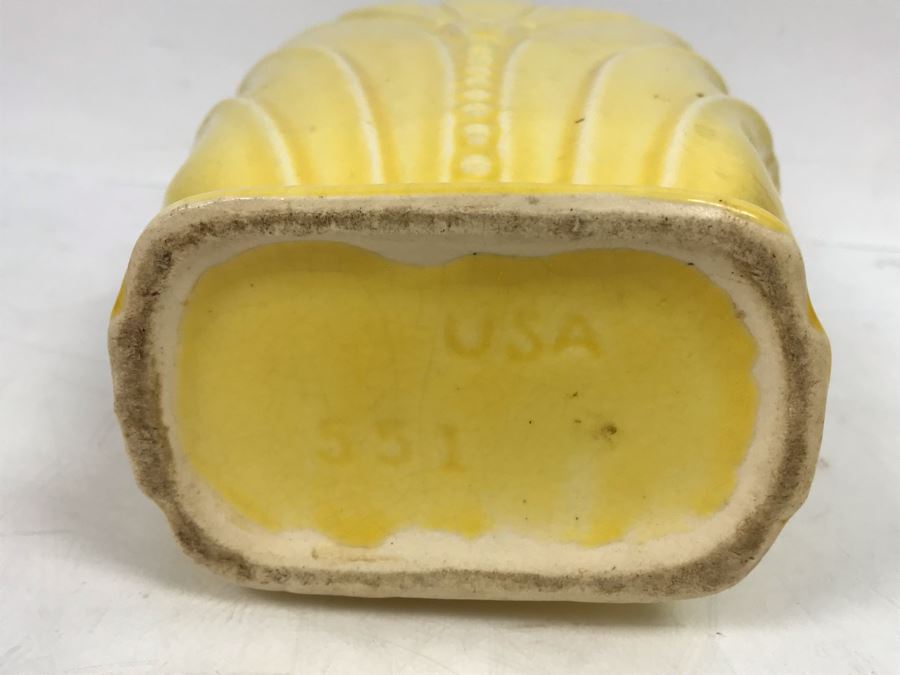 Yellow USA Pottery Vase 551 7'H [Photo 5]