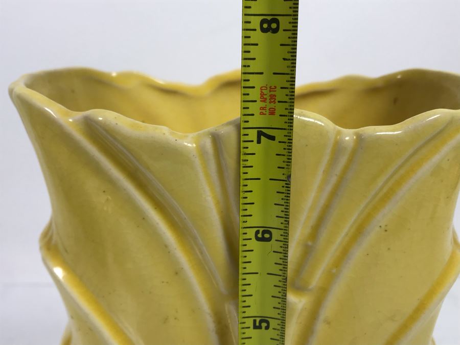 Yellow USA Pottery Vase 551 7'H [Photo 6]