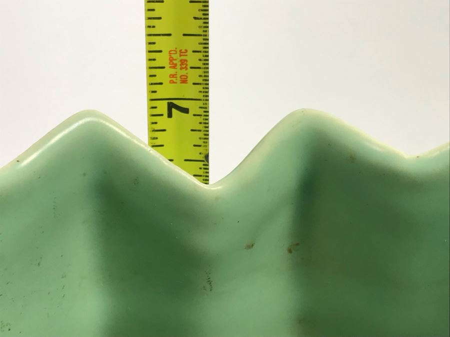 Stunning Light Green Bauer USA Pottery Vase 7'H [Photo 12]