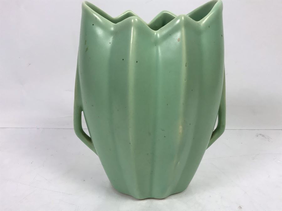 Stunning Light Green Bauer USA Pottery Vase 7'H [Photo 7]