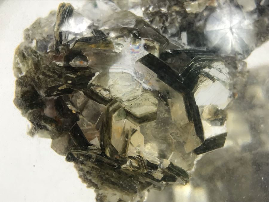 4' Lucite Paperweight With Emio Mico By Bernard Drummond Ltd Los Angeles, California [Photo 8]