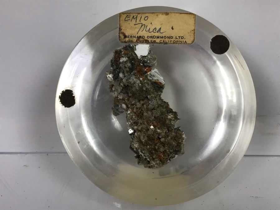 4' Lucite Paperweight With Emio Mico By Bernard Drummond Ltd Los Angeles, California [Photo 12]