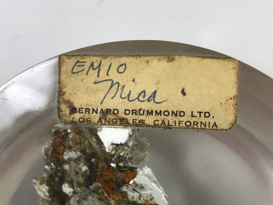 4' Lucite Paperweight With Emio Mico By Bernard Drummond Ltd Los Angeles, California [Photo 13]